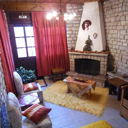 Mikrón Khoríon Elatos Rooms חדר תמונה