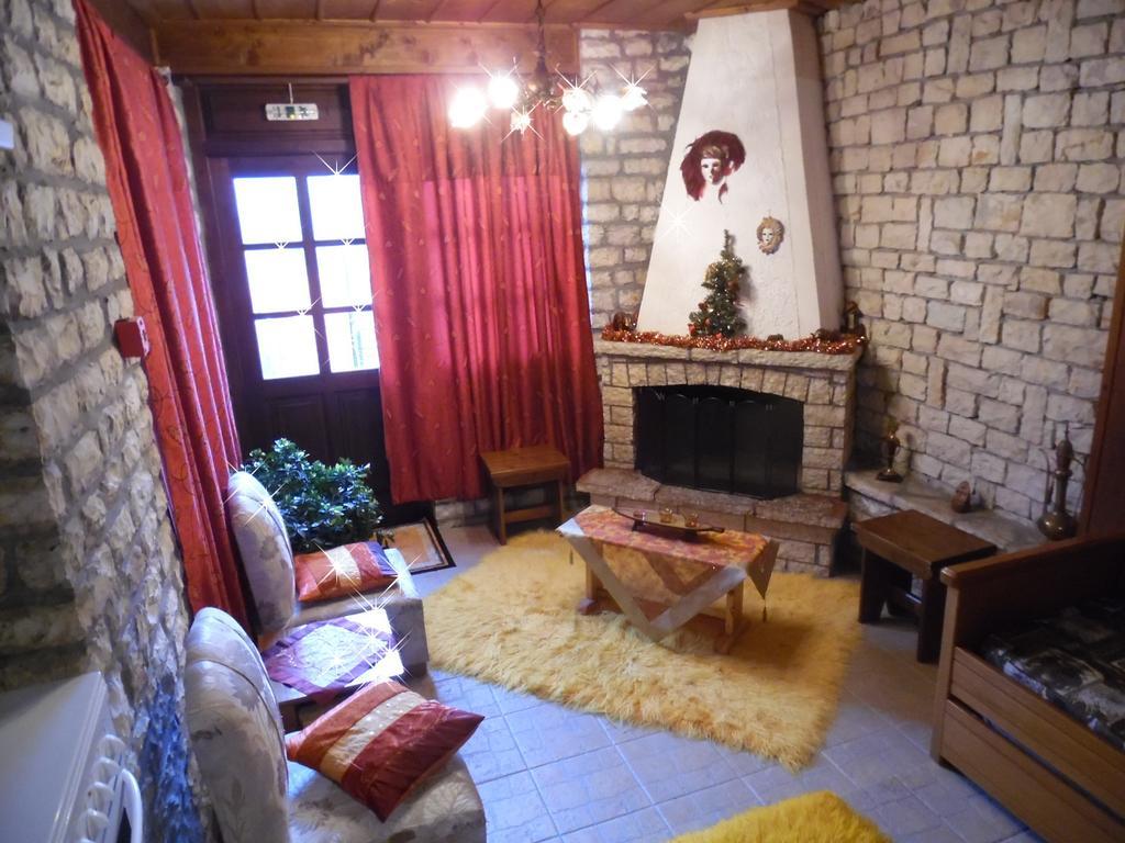 Mikrón Khoríon Elatos Rooms חדר תמונה