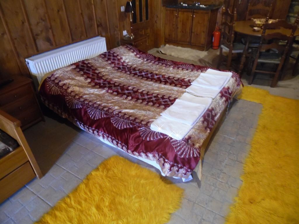 Mikrón Khoríon Elatos Rooms חדר תמונה