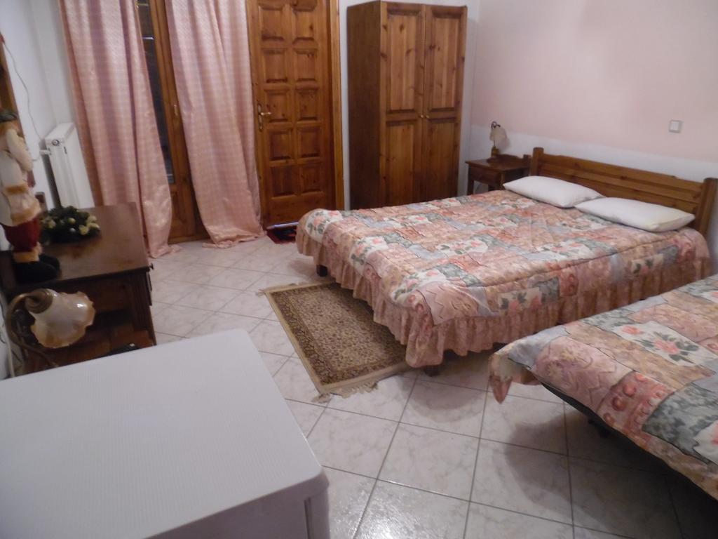 Mikrón Khoríon Elatos Rooms חדר תמונה