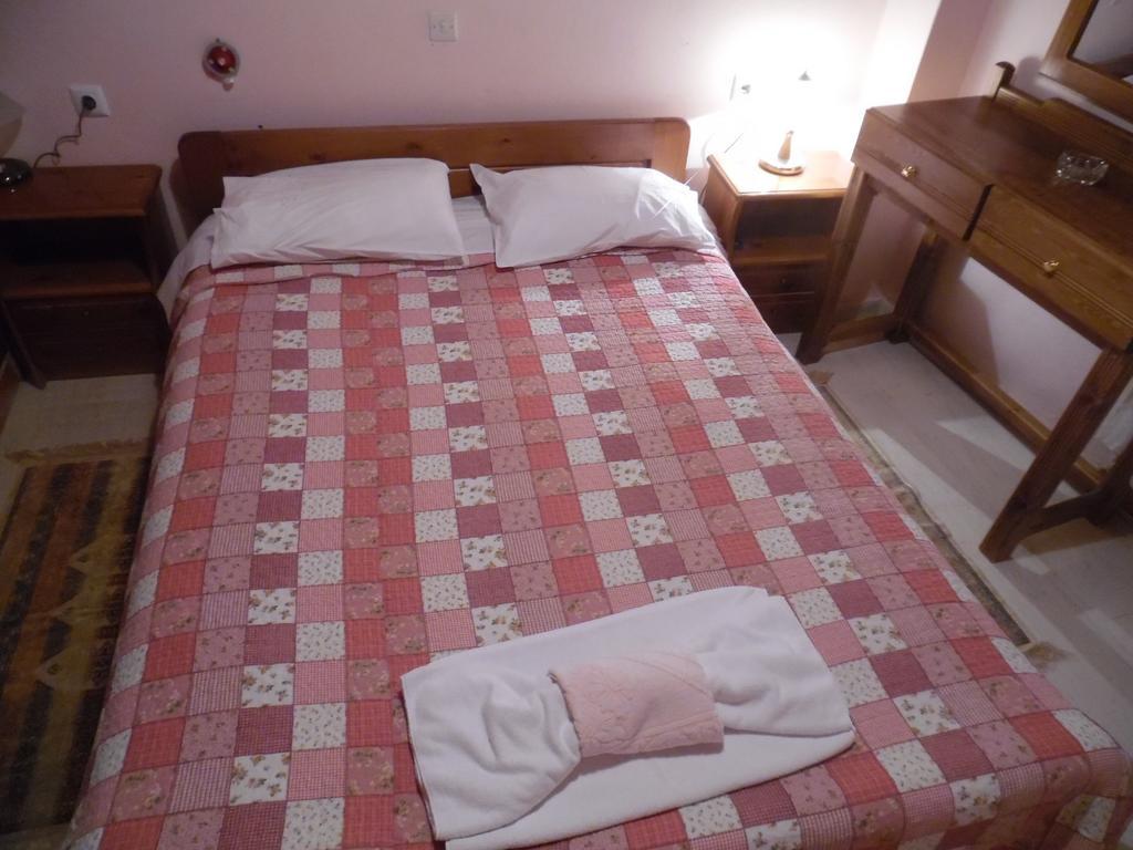 Mikrón Khoríon Elatos Rooms חדר תמונה